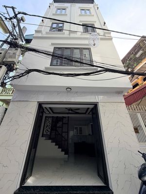 Nhà riêng tại Cầu Giấy, Hà Nội - ảnh 1