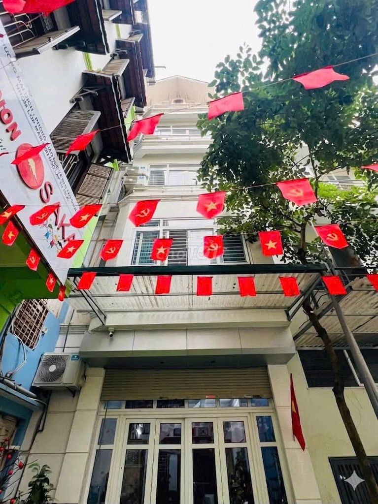 Nhà riêng tại Cầu Giấy, Hà Nội - ảnh 1