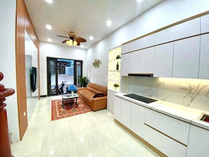 Nhà riêng tại Cầu Giấy, Hà Nội - ảnh 1