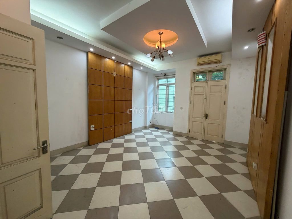 Nhà riêng tại Cầu Giấy, Hà Nội - ảnh 1