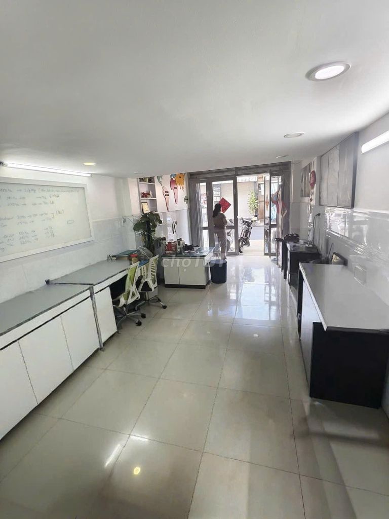 Nhà riêng tại 10, TP. Hồ Chí Minh - ảnh 1