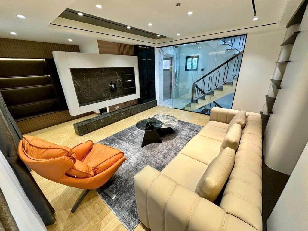 Nhà riêng tại Tây Hồ, Hà Nội - ảnh 1