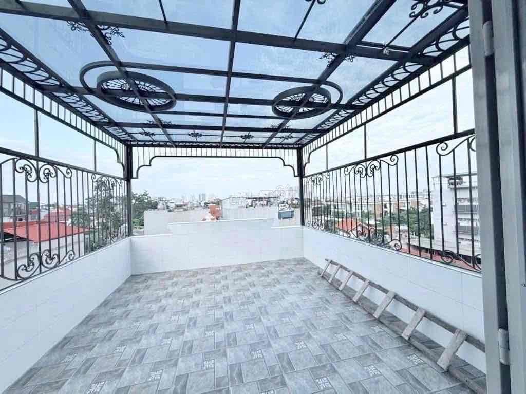 Nhà riêng tại Long Biên, Hà Nội - ảnh 1