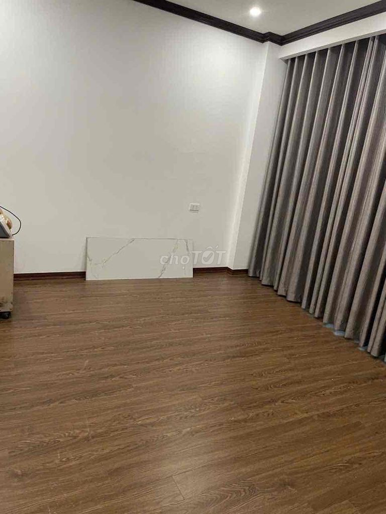 Nhà riêng tại Long Biên, Hà Nội - ảnh 1