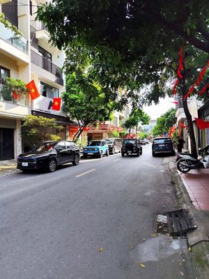 Nhà riêng tại Long Biên, Hà Nội - ảnh 1