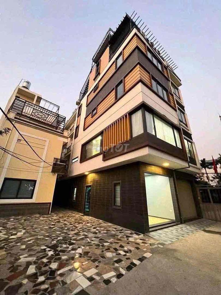 Nhà riêng tại Long Biên, Hà Nội - ảnh 1