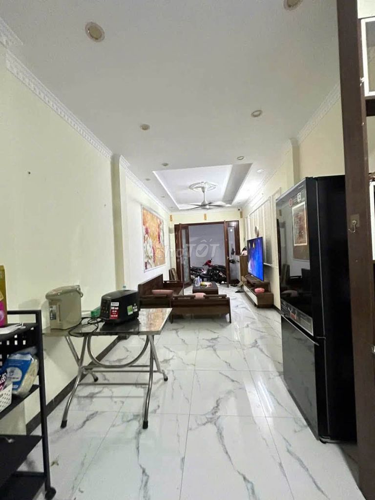 Nhà riêng tại Long Biên, Hà Nội - ảnh 1