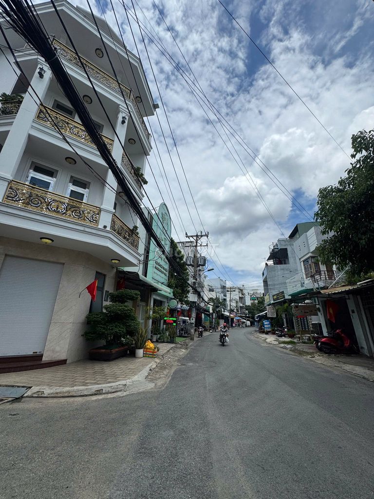 Nhà riêng tại Tân Phú, TP. Hồ Chí Minh - ảnh 1