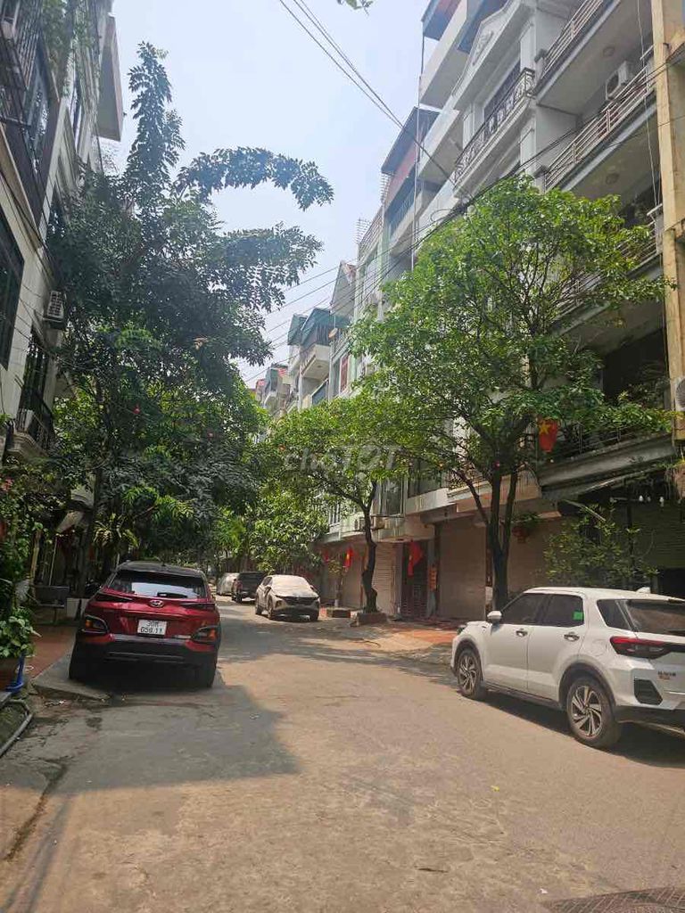 Nhà riêng tại Cầu Giấy, Hà Nội - ảnh 1