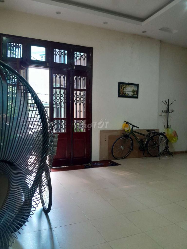 Nhà riêng tại Long Biên, Hà Nội - ảnh 1